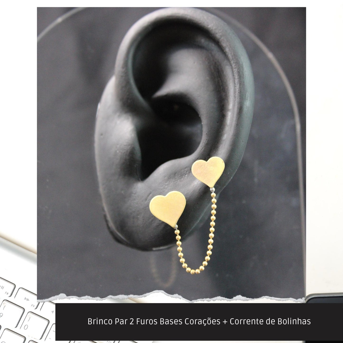 Brinco Par 2 Furos Bases Corações + Corrente de Bolinhas  - Código.: BR230002AIBR  - Peso.: 1.5 gr
