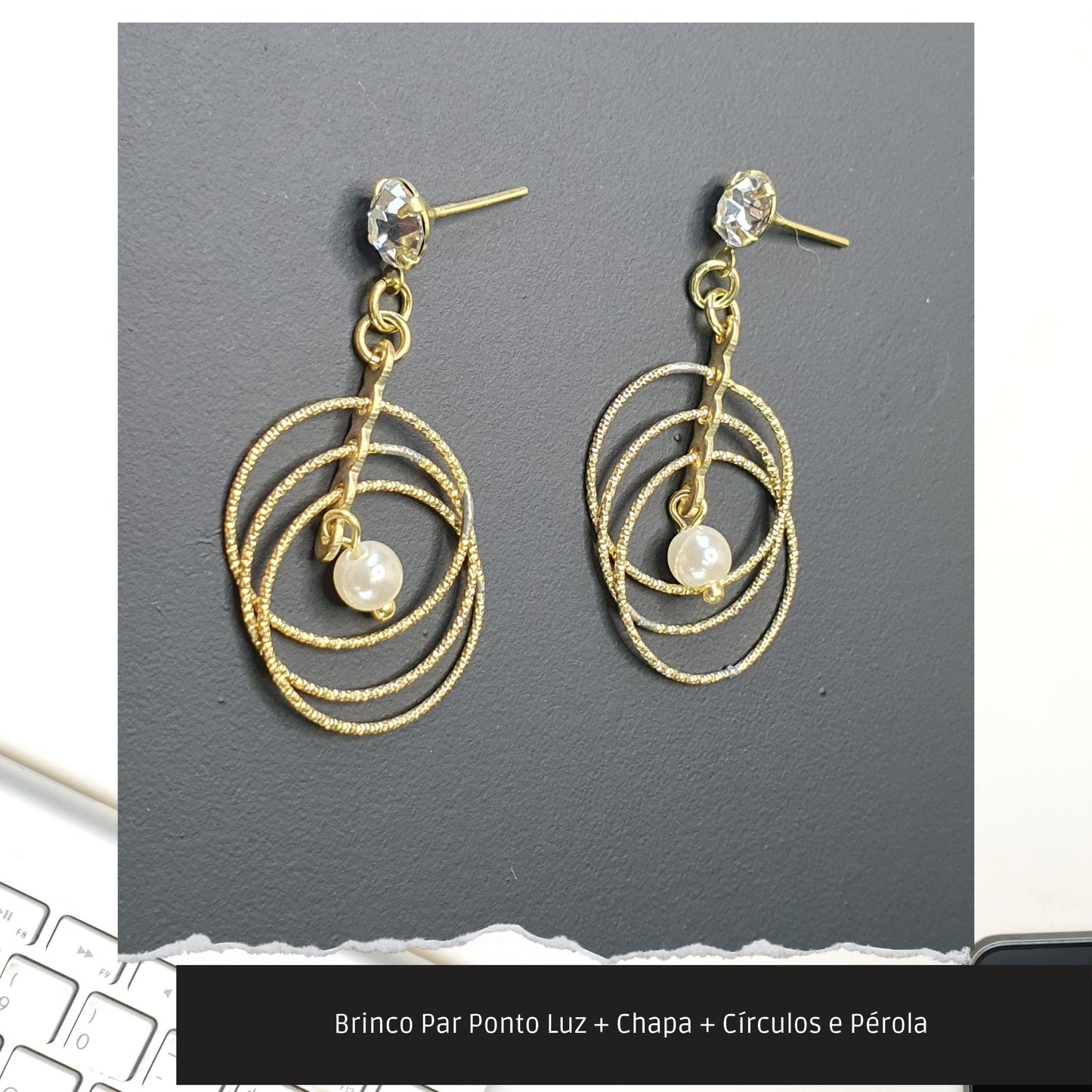 Brinco Par Ponto Luz + Chapa + Círculos e Pérola   - Código.: BR230027AIBR  - Peso.: 2.8 gr