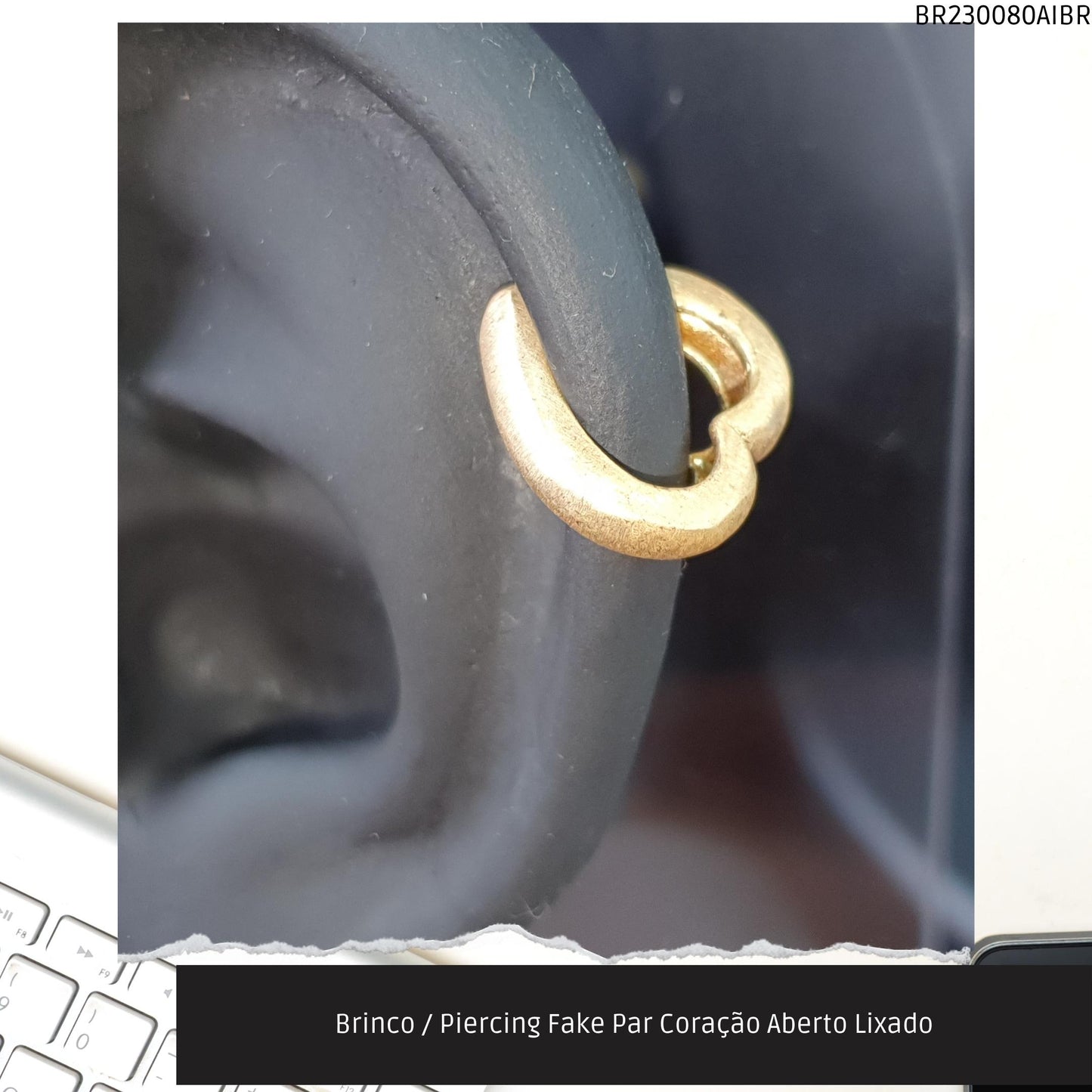 Brinco / Piercing Fake Par Coração Aberto Lixado  - Código.: BR230080AIBR  - Peso.: 2.6 gr
