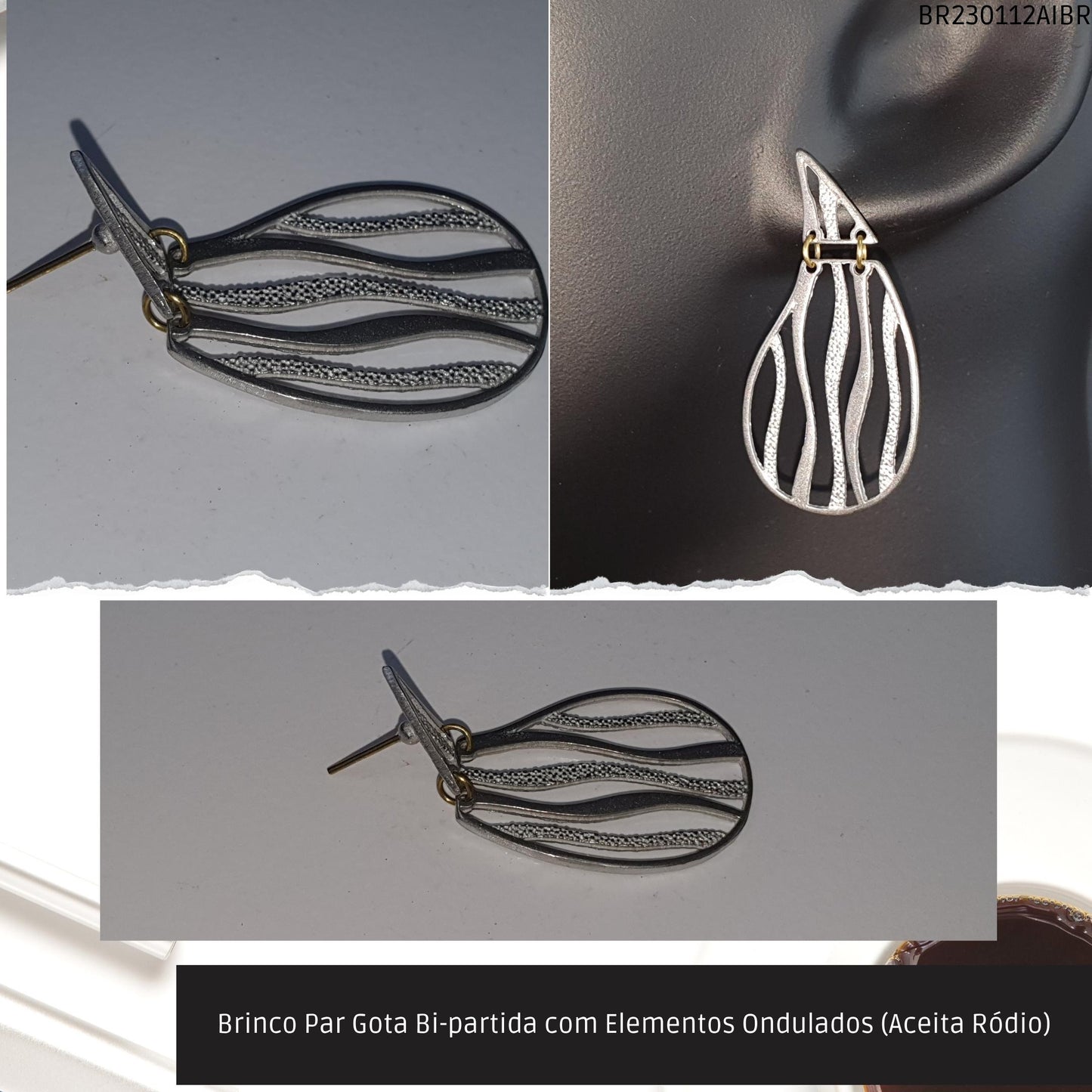 Brinco Par Gota Bi-partida com Elementos Ondulados (Aceita Ródio)  - Código.: BR230112AIBR  - Peso.: 5.0 gr
