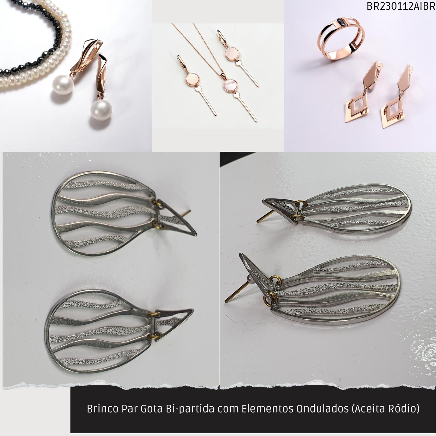 Brinco Par Gota Bi-partida com Elementos Ondulados (Aceita Ródio)  - Código.: BR230112AIBR  - Peso.: 5.0 gr