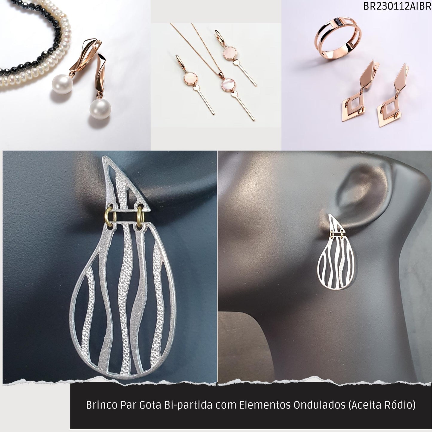 Brinco Par Gota Bi-partida com Elementos Ondulados (Aceita Ródio)  - Código.: BR230112AIBR  - Peso.: 5.0 gr