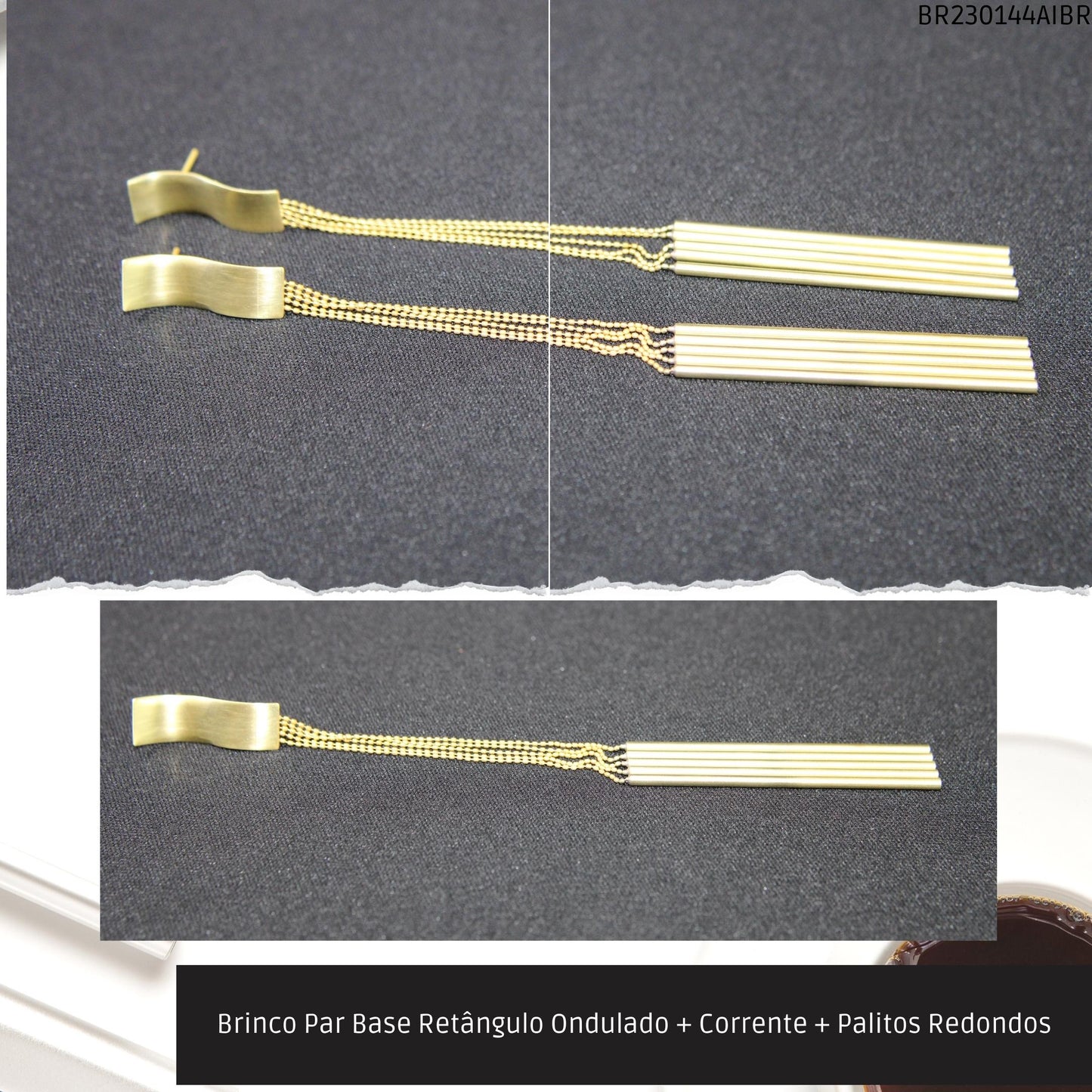 Brinco Par Base Retângulo Ondulado + Corrente + Palitos Redondos  - Código.: BR230144AIBR  - Peso.: 15.7 gr