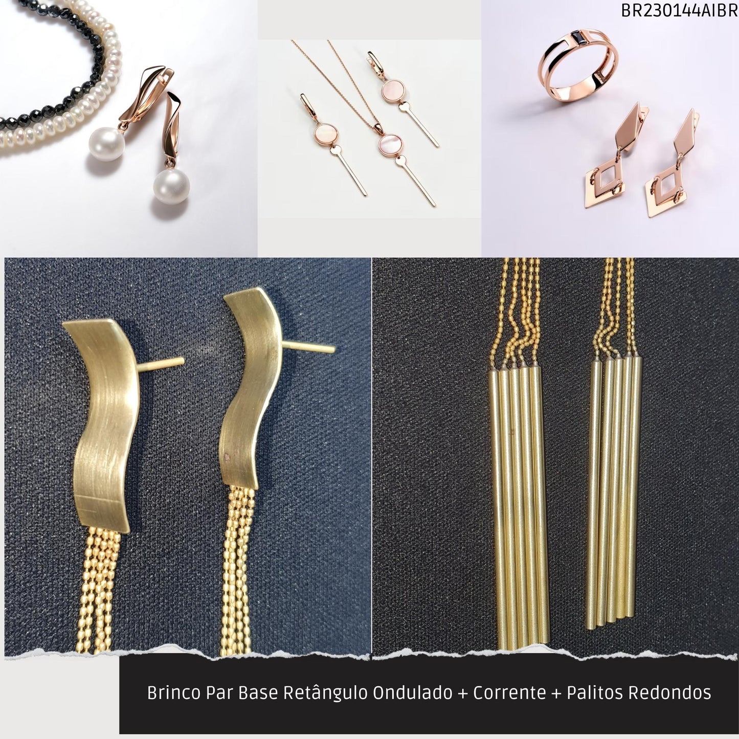 Brinco Par Base Retângulo Ondulado + Corrente + Palitos Redondos  - Código.: BR230144AIBR  - Peso.: 15.7 gr