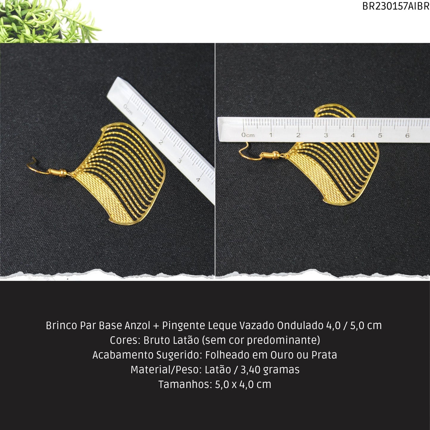Brinco Par Base Anzol + Pingente Leque Vazado Ondulado 4.0 / 5.0 cm   - Código.: BR230157AIBR  - Peso.: 3.4 gr