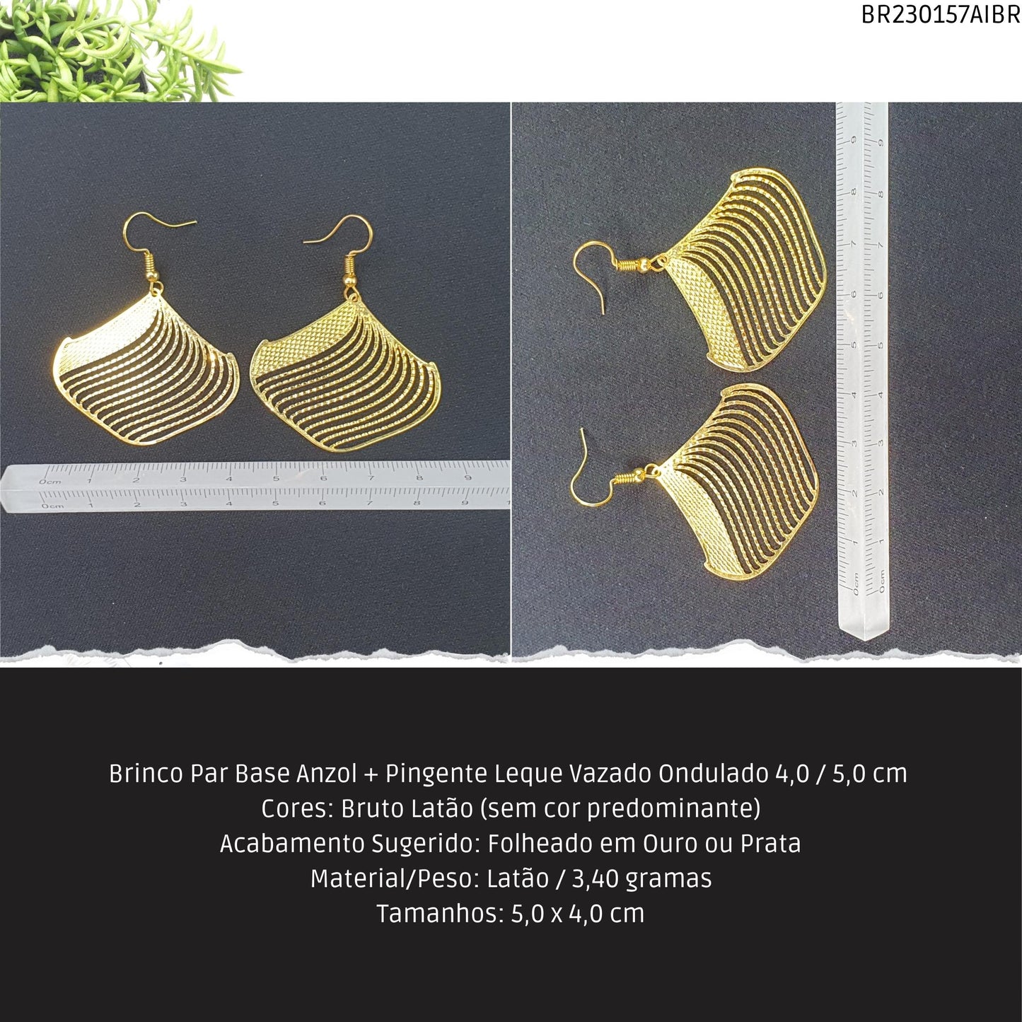 Brinco Par Base Anzol + Pingente Leque Vazado Ondulado 4.0 / 5.0 cm   - Código.: BR230157AIBR  - Peso.: 3.4 gr