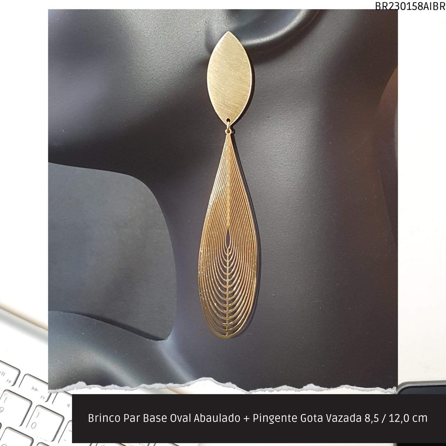 Brinco Par Base Oval Abaulado + Pingente Gota Vazada 8.5 / 12.0 cm   - Código.: BR230158AIBR  - Peso.: 6.4 gr
