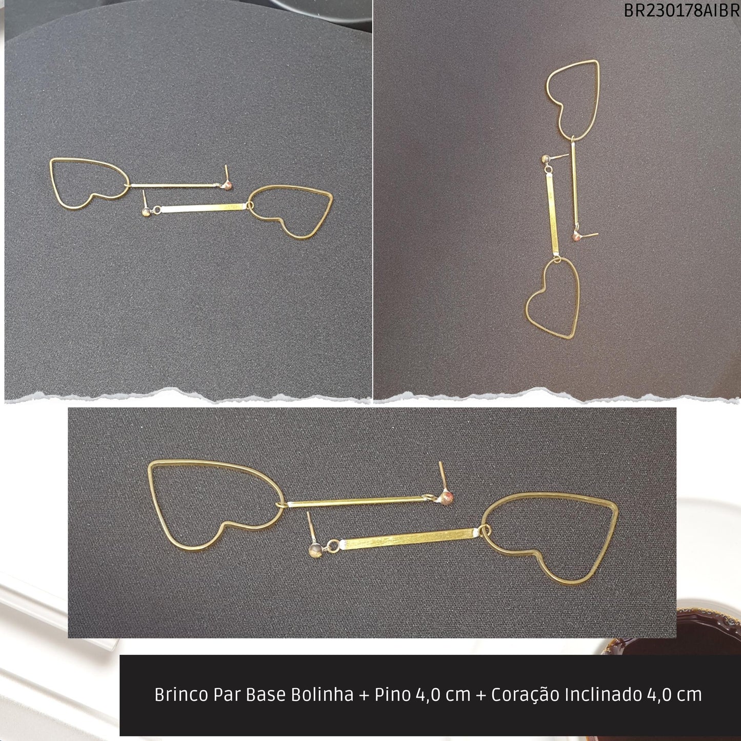 Brinco Par Base Bolinha + Pino 4.0 cm + Coração Inclinado 4.0 cm   - Código.: BR230178AIBR  - Peso.: 6.3 gr