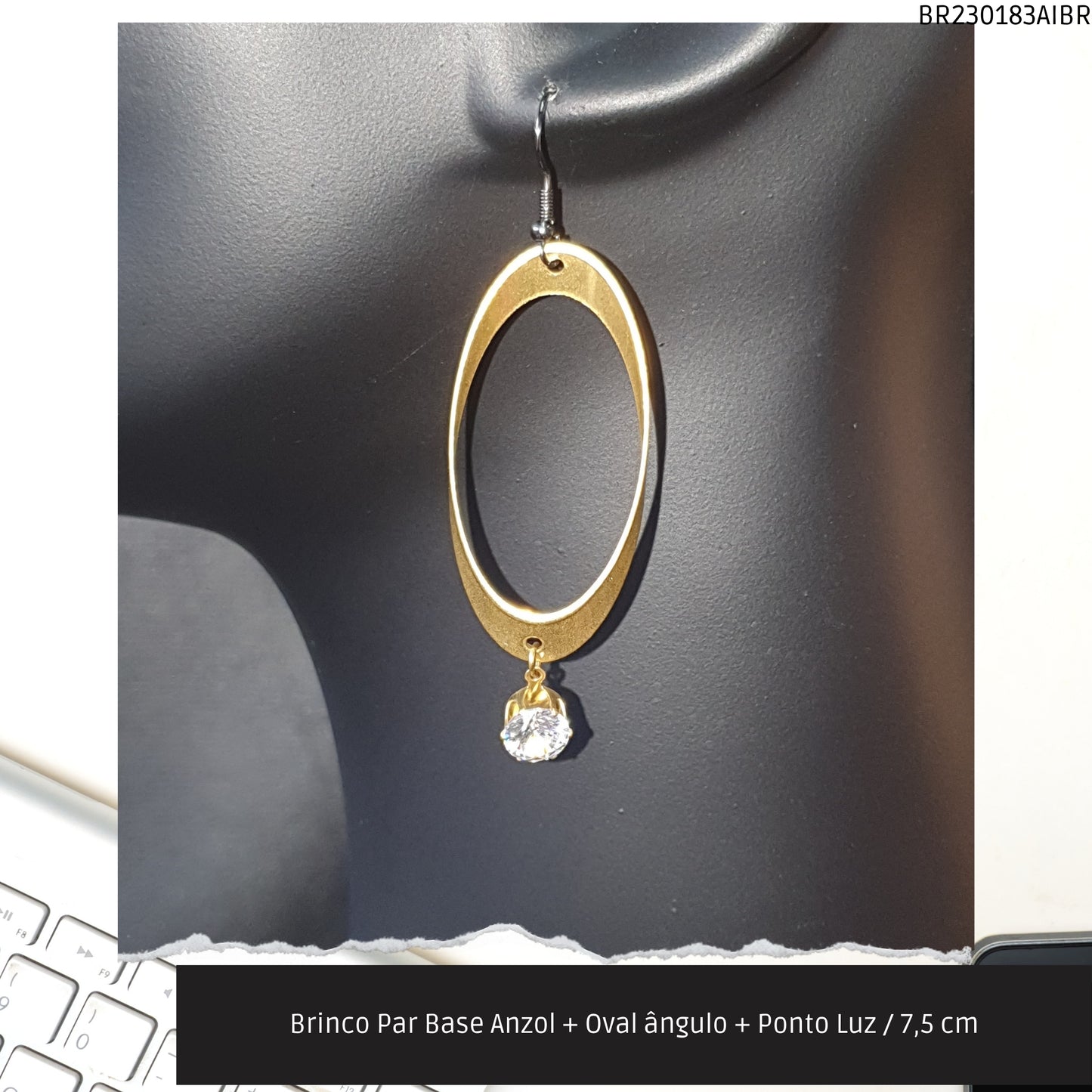 Brinco Par Base Anzol + Oval ângulo + Ponto Luz / 7.5 cm   - Código.: BR230183AIBR  - Peso.: 6.1 gr