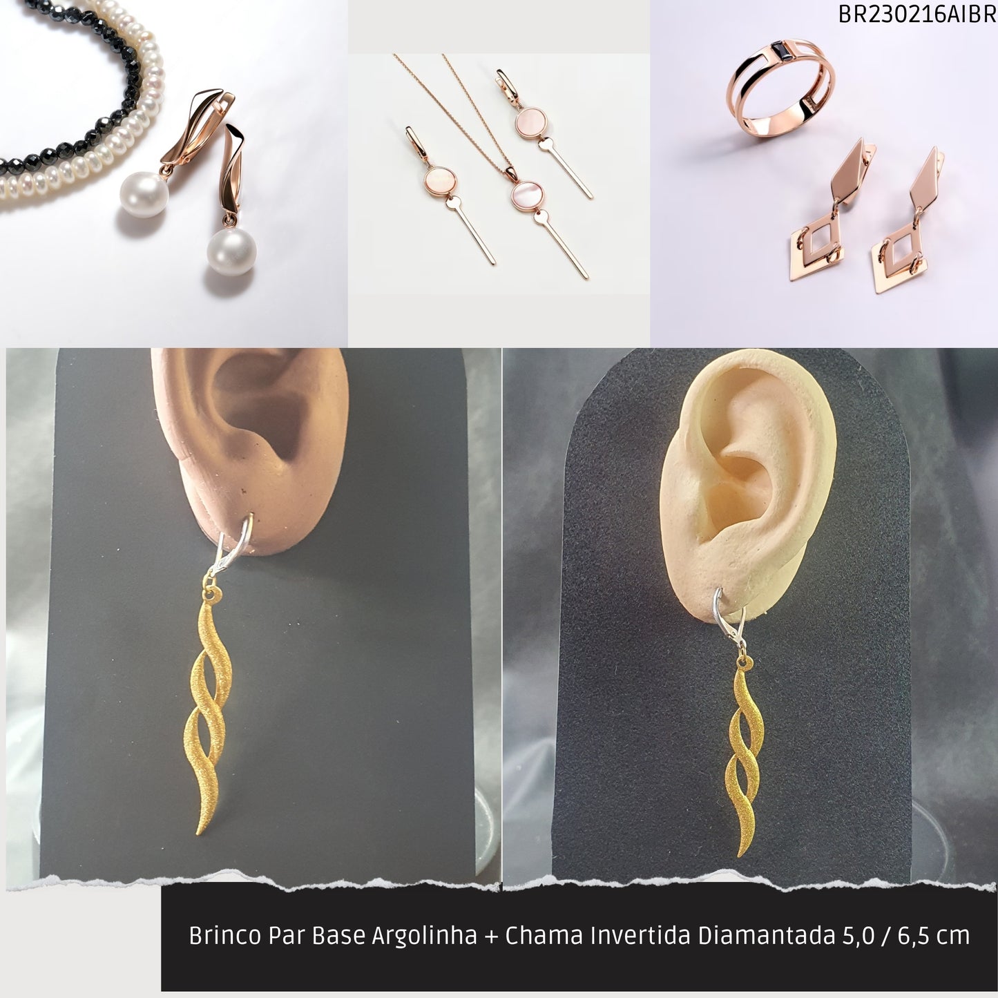 Brinco Par Base Argolinha + Chama Invertida Diamantada 5.0 / 6.5 cm  - Código.: BR230216AIBR  - Peso.: 2.2 gr
