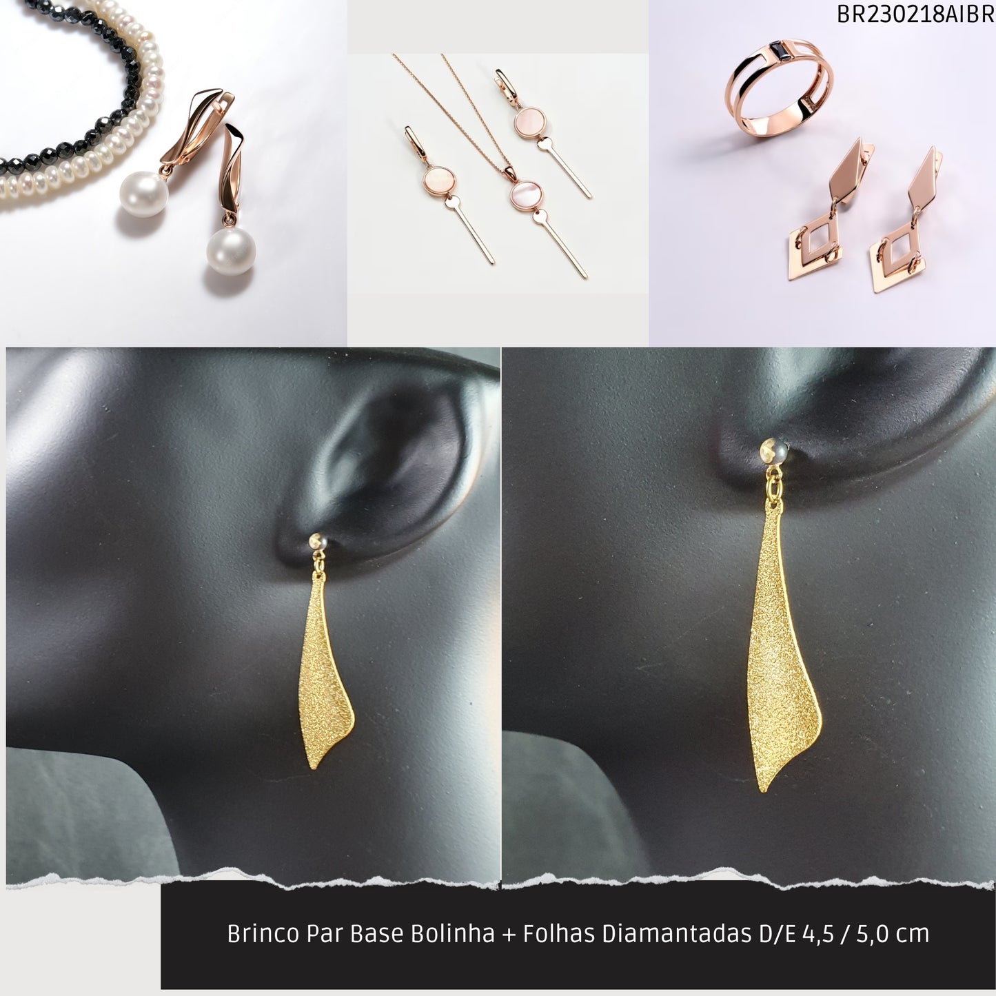 Brinco Par Base Bolinha + Folhas Diamantadas D/E 4.5 / 5.0 cm   - Código.: BR230218AIBR  - Peso.: 3.8 gr