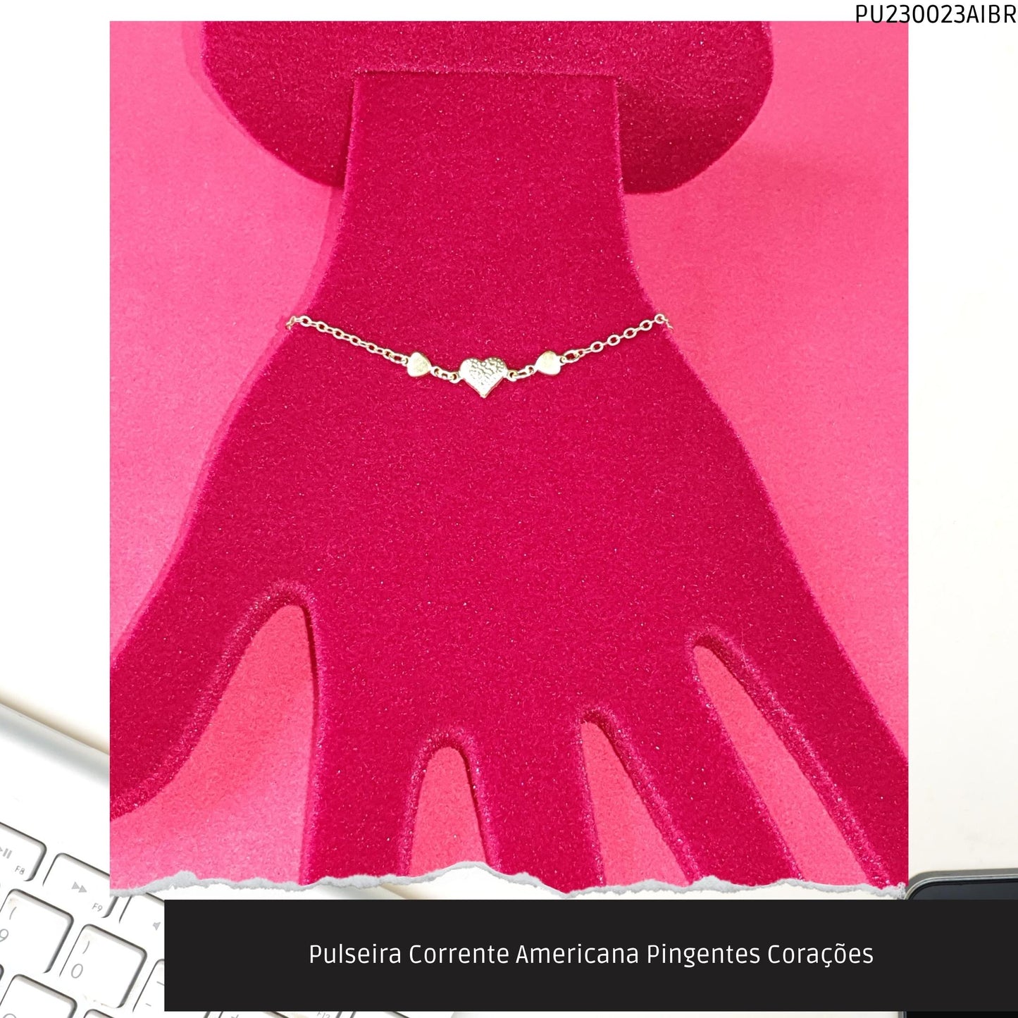 Pulseira Corrente Americana Pingentes Corações  - Código.: PU230023AIBR  - Peso.: 1.2 gr