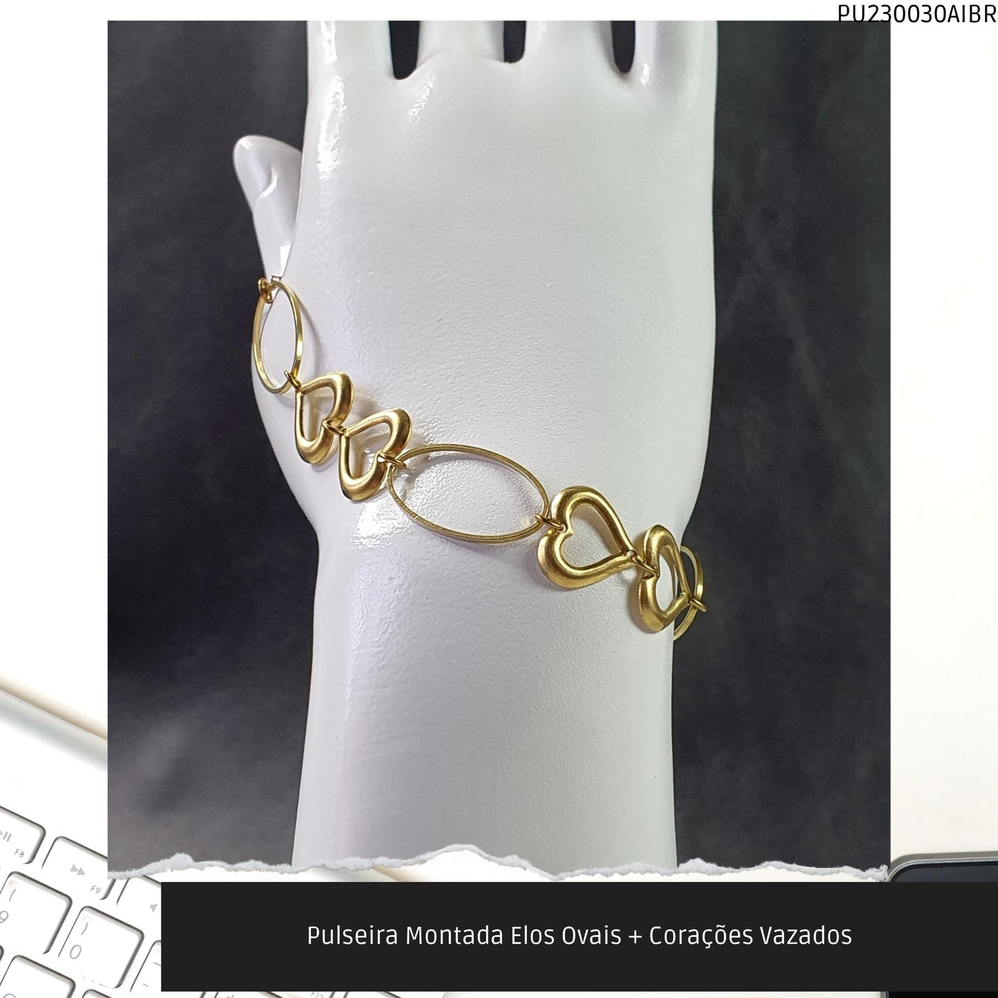 Pulseira Montada Elos Ovais + Corações Vazados  - Código.: PU230030AIBR  - Peso.: 3.1 gr