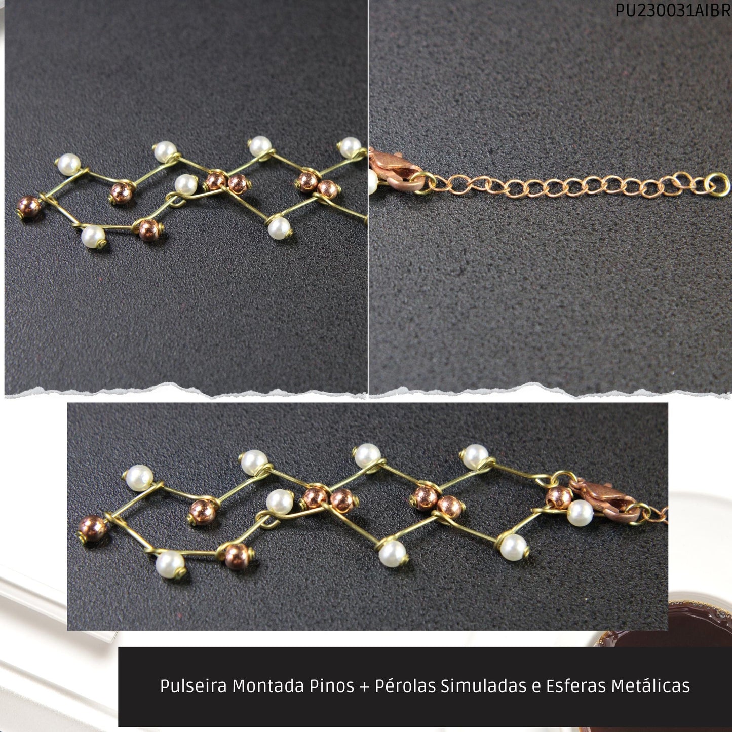 Pulseira Montada Pinos + Pérolas Simuladas e Esferas Metálicas  - Código.: PU230031AIBR  - Peso.: 2.6 gr