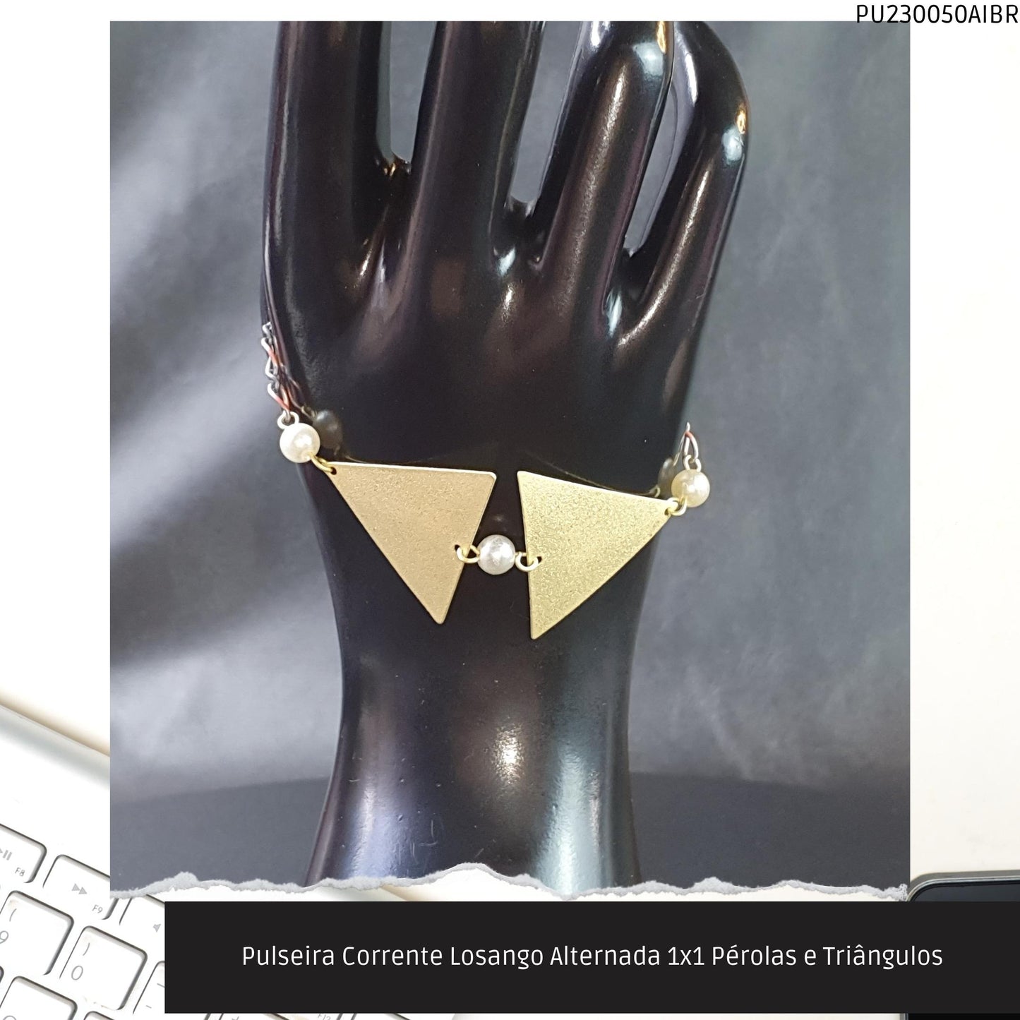 Pulseira Corrente Losango Alternada 1x1 Pérolas e Triângulos  - Código.: PU230050AIBR  - Peso.: 5.0 gr