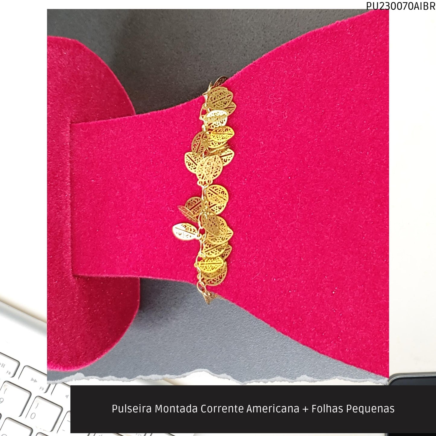 Pulseira Montada Corrente Americana + Folhas Pequenas  - Código.: PU230070AIBR  - Peso.: 4.8 gr