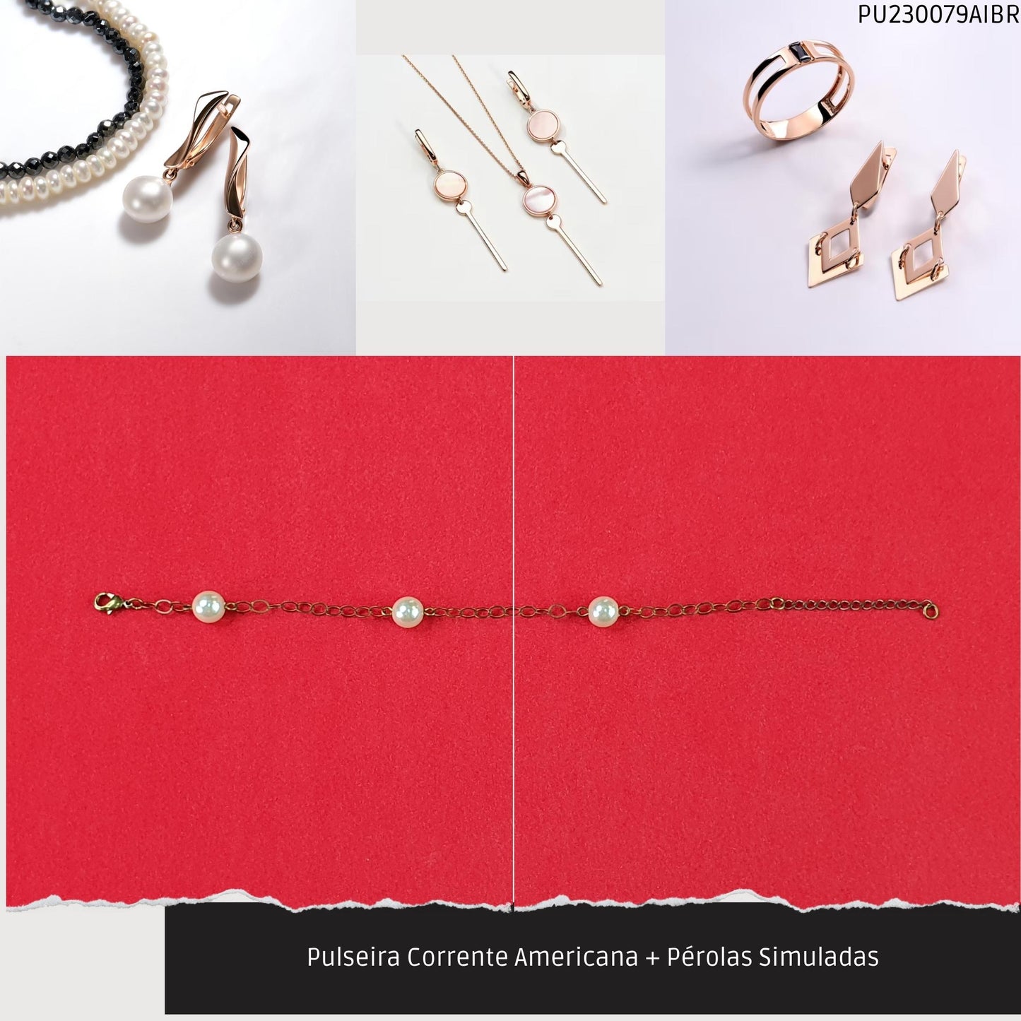 Pulseira Corrente Americana + Pérolas Simuladas  - Código.: PU230079AIBR  - Peso.: 2.6 gr